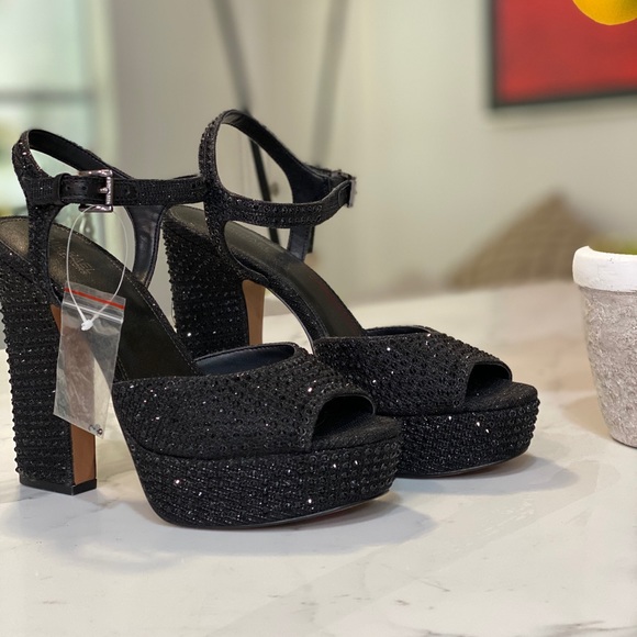 Michael Kors sandals - Picture 3 of 6